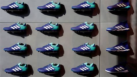 adidas uitspraak strepen merkenrecht|Rechtspraak: Adidas verliest rechtszaak over drie strepen; tips .